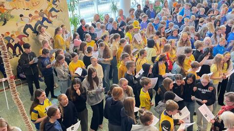 Spring singalong